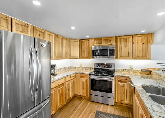 Spruce Lodge, Unit 391